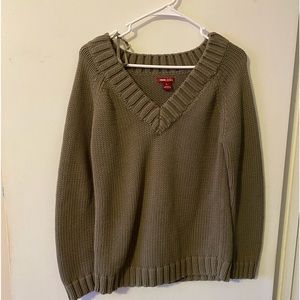 H&M L.O.G.G. Ladies olive green v-neck sweater